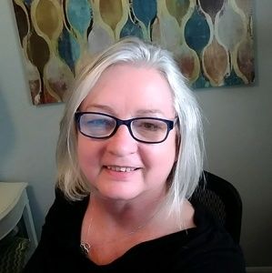 Meet your Posher, Joni